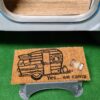 Fussmatte Happy Camper Wohnwagen scaled 1